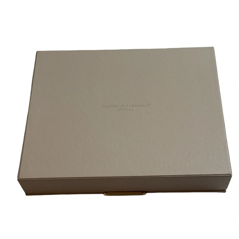cupcakes & cashmere Taupe Jewelry Organizer